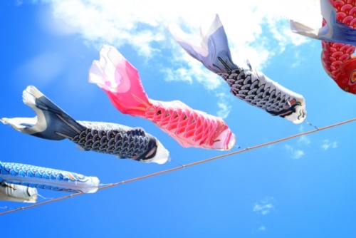 鯉のぼり吹き流しの色 順番 意味は 矢車の意味も分かりやすく解説 四季折々